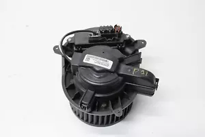 2019-2024 CHEVROLET SILVERADO 1500 DASHBOARD HVAC AIR VENT BLOWER FAN MOTOR OEM - Picture 1 of 6