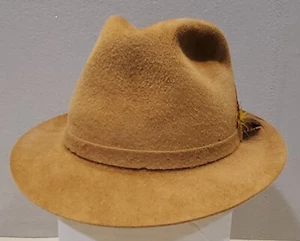 Vintage - Allyn St George Bollman USA Velour Fedora With Feather - Size 7 1/4 - Picture 1 of 12