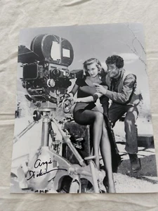 ANGIE DICKINSON signiert 8x10 RIO BRAVO - JSA PSA Beckett AUTHENTISCH - Bild 1 von 1