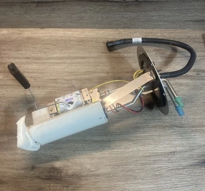 Conjunto de bomba de combustible eléctrica para Ford Explorer V6-4,0 L 1995-2000 Foto 1 de 4