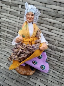 Figura vendedora lavanda vintage Santon De Provence - Imagen 1 de 9
