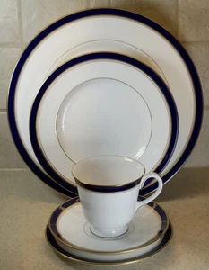 Royal Worcester Howard Azul Cobalto Borde Dorado 5 Piezas Ajuste de Lugar ¡Excelente!  - Imagen 1 de 4