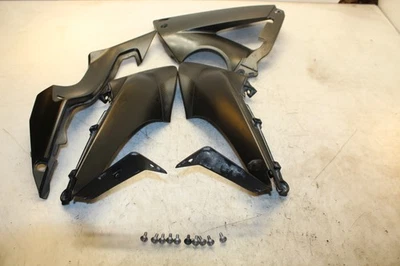 Juego de plástico cubierta de carenado lateral superior medio Honda CBR 650 2015 64161-MJE-D000 Foto 1 de 4