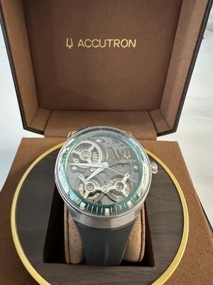 ACCUTRON ADN NEGRO Y VERDE MODELO 2ES8A001 Foto 1 de 4