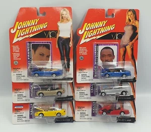 VIP: JUEGO DE 6 COCHES CARDADOS FUNDIDOS A PRESIÓN DE JOHNNY LIGHTNING INC. MUSTANG CON TECHO - Imagen 1 de 6