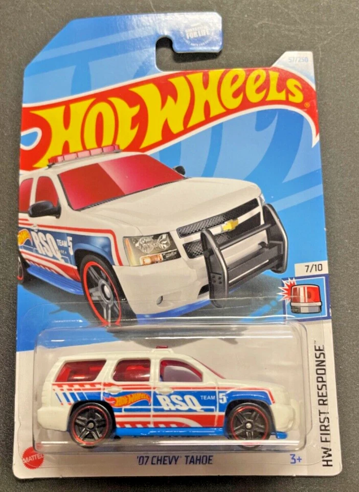 Hot Wheels ’07 Chevy Tahoe No057 HW ’24 First Response 7/10 белый РЕДКИЙ ТОВАР! - Изображение 1 из 1