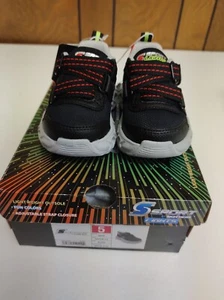 Sport by SCKETCHERS BOYS BLACK SIZE 5 US - Picture 1 of 6
