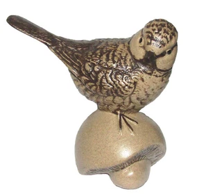 Figura de cerámica Poole pájaro 'Teta azul sentado en seta' adorno (7938) - Imagen 1 de 7