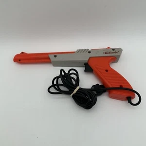 Nintendo Zapper Gun For NES Console 1985 Model Orange & Gray Wired Controller - Picture 1 of 6