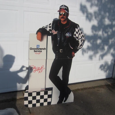 DALE EARNHARDT GM Goodwrench Lifesize Cardboard Cutout Stand Up NASCAR Racing - Imagem 1 de 4