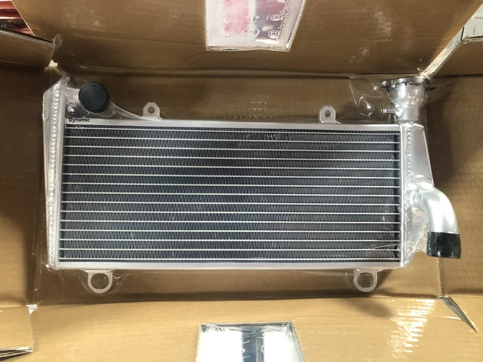 Radiador todo aluminio Ducati 899 959 1199 1299 Panigale Streetfighter V2 PRC401 Foto 1 de 1