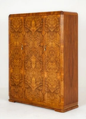 Armario de época Art Deco armario rebabas nogal años 30 Foto 1 de 4