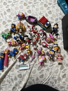 Paw Patrol Lot 22 Figures, 2 Vehicles, 2 Pez Dispensers 2 TY Skye Chase Marshall - Picture 1 of 4