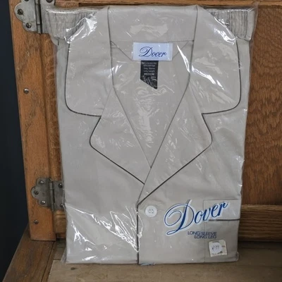 Vintage Dover Mens Pajama Set Poly Cotton Blend Size M Long Sleeve & Long Leg - Image 1 of 4