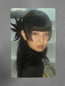 TARJETA FOTOGRÁFICA EXCLUSIVA BLACKPINK - JENNIE - "RUBÍ" - Imagen 1 de 2