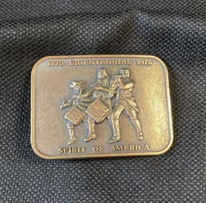 Hebilla de cinturón vintage 1776 bicentenario 1976 Spirit of America latón patriótico hombres - Imagen 1 de 6