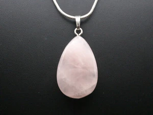 GJ69 GW ROSENQUARZ 35mm TROPFEN- EDELSTEIN-ANHÄNGER +KETTE / LEDER! - Bild 1 von 2