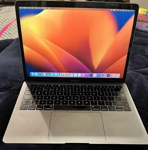 MacBook Air 2019 13 cali - Zdjęcie 1 z 6