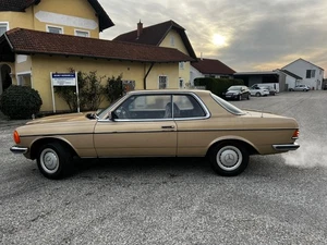 Mercedes Benz 123 C Oldtimer - Bild 1 von 14