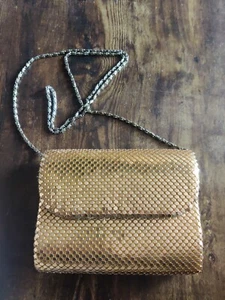 VINTAGE ~ GOLD METAL MESH ~ SMALL EVENING BAG  ~  DESIGNER SHOULDER STRAP - Picture 1 of 10