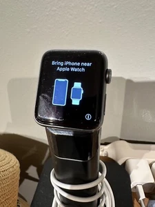 Apple Watch Series 3 42mm - gray/black working no cord no band - Picture 1 of 6