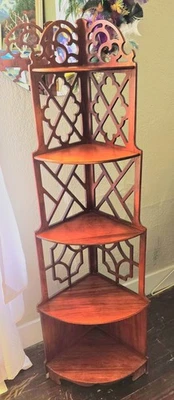 Unidad de esquina de trabajo de traste tallado a mano estilo Chippendale MCM Eteger de colección Foto 1 de 4