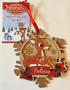 2024 Rudolph el reno nariz roja NUEVO adorno de copo de nieve de madera Rudolph Believe - Imagen 1 de 3