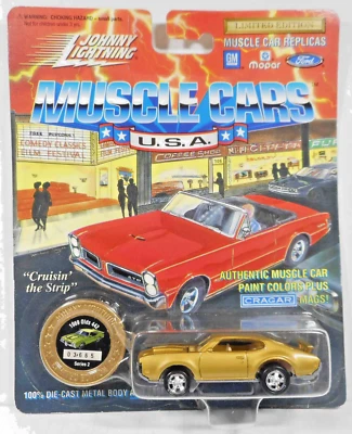 Johnny Lightning 1994 Muscle Cars EUA LE Gold 1969 Olds 442 - Série 2 - MOC - Imagem 1 de 4