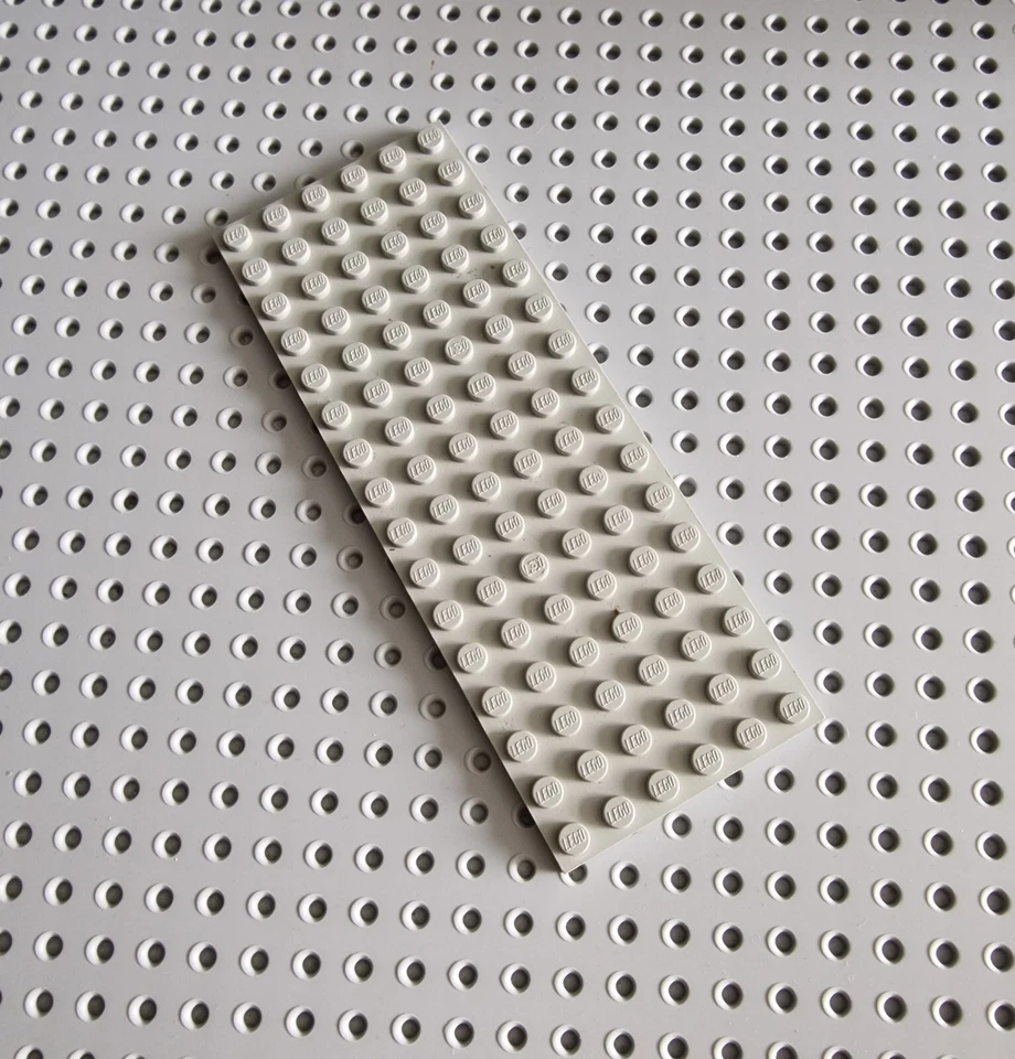 LEGO Platte Bauplatte Basisplatte 1 stk alt hellgrau 6x16 Plate 3027 R2 - Bild 1 von 1