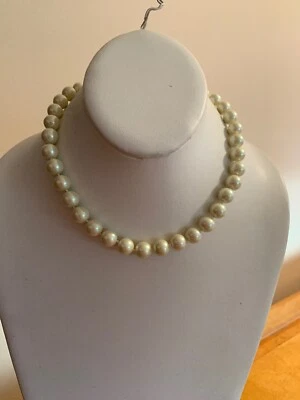 "Collar de perlas de vidrio Carolee de $75 16"" cierre de diamantes de imitación S164-1" Foto 1 de 4