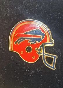Pin de casco vintage 1987 de la era NFL - Buffalo Bills - Peter David - Imagen 1 de 3
