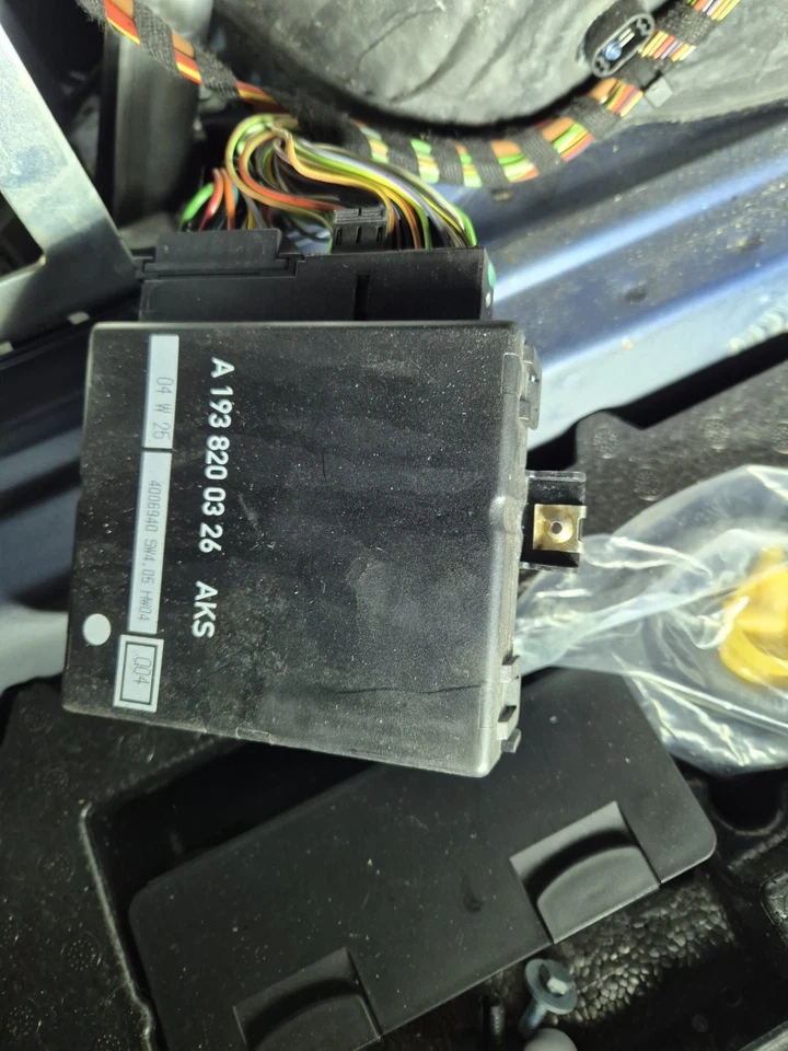 computer da tetto convertibile chrysler crossfire ecu, A1938200326 - Immagine 1 di 1