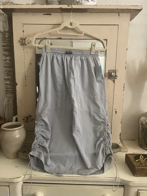 Falda Wild Fable Gris Claro Free People Vibes Talla S Nueva con Etiquetas Foto 1 de 4