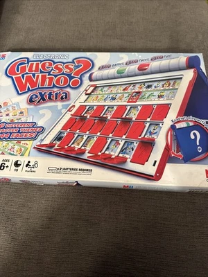 Electronic Guess Who Extra FUNCIONA Milton Bradley 2008 Juego Clásico Nuevo Caja Abierta Foto 1 de 4