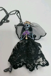 Betsey Johnson Skeleton Bride Necklace 36" Long Chain - Picture 1 of 5