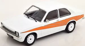 KK Scale KKDC180671 OPEL KADETT C SWINGER 1973 BIANCO/ARANCIONE - 1:18 - NUOVO - Foto 1 di 6