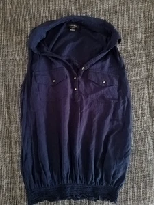 dunkelblaue ärmellose Bluse mit gerafftem Abschluss, Gr. XS, AMISU - Bild 1 von 3