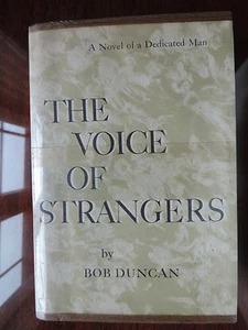 The Voice of Strangers 1961 Bob Duncan Author ~Library Discarded first edition - Imagen 1 de 3