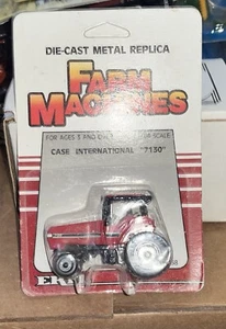 Trattore ERTL Case IH 7130 Magnum con cabina "Macchine agricole" 1/64 - Foto 1 di 3