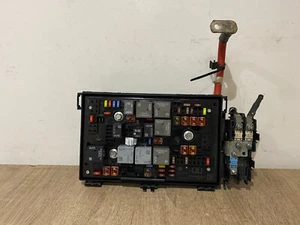 VAUXHALL ASTRA J MK6 FUSE BOX 13313205QU - Picture 1 of 2