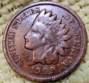 1909 Philadelphia Mint Indian Head Cent BETTER DATE - Picture 1 of 3