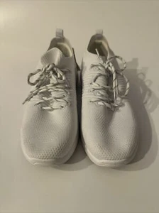 Tommy Bahama Golf White knit slip on Washable Golf shoe sneaker Size 9 NEW - Picture 1 of 7