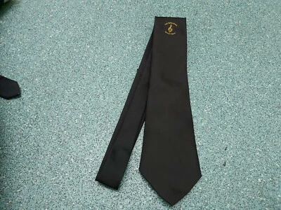 GC Atrae Ltd Black Test Valley Latón Concierto Banda Emblema Camisa Corbata Foto 1 de 3