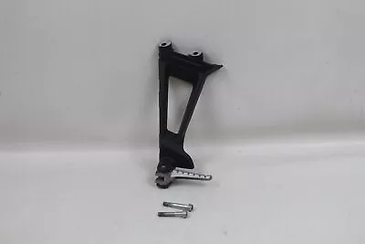 Suporte de passageiro traseiro esquerdo Ducati Monster 1100 EVO OEM e apoio para os pés BOM! - Imagem 1 de 4