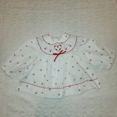 Blusa bordada floral vermelha branca vintage nova com etiquetas colarinho Peter Pan manga folhada 4T - Imagem 1 de 4