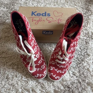 Taylor Swift Keds Bow Stripe Red Size 10 - NIB - Picture 1 of 10