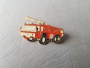 Pin's POMPIERS - Camion Pompiers Aéroport de Paris - Picture 1 of 12