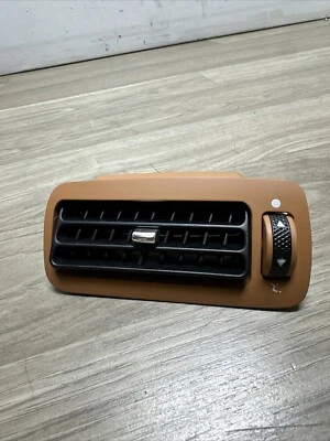 04-12 MASERATI QUATTROPORTE M139 RIGHT SIDE B PILLAR A/C AIR VENT TRIM OEM 2009 - Image 1 of 4