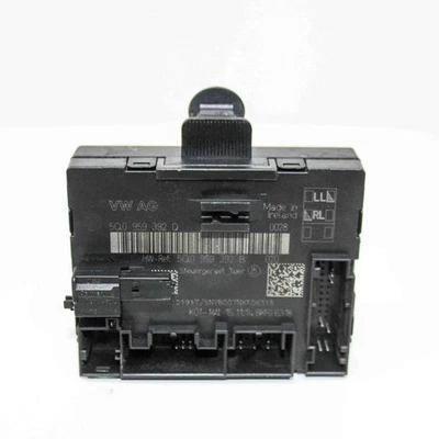 Centralina porta posteriore destra AUDI A3 berlina 8VS, 8VM 5Q0959392D 1.8 27964282 - Immagine 1 di 4