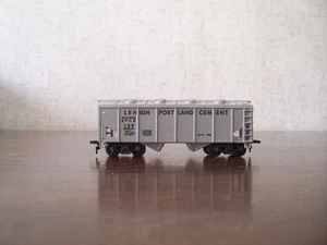 HO "LEHIGH PORTLAND CEMENT" 2-Bay Covered Hopper LPCX #109 - Bild 1 von 2